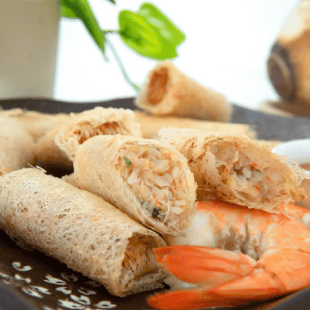 Fish And Shrimp Net Spring Roll