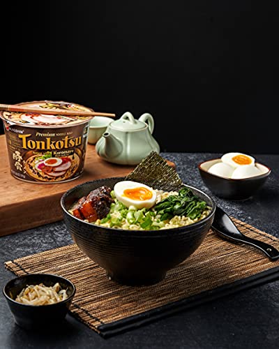 Nongshim Tonkotsu Kuromayu Ramen with Kuromayu Black Garlic Oil, 6 Paper Bowls, Rich Pork Broth, Premium Ramen Noodles Soup Mix